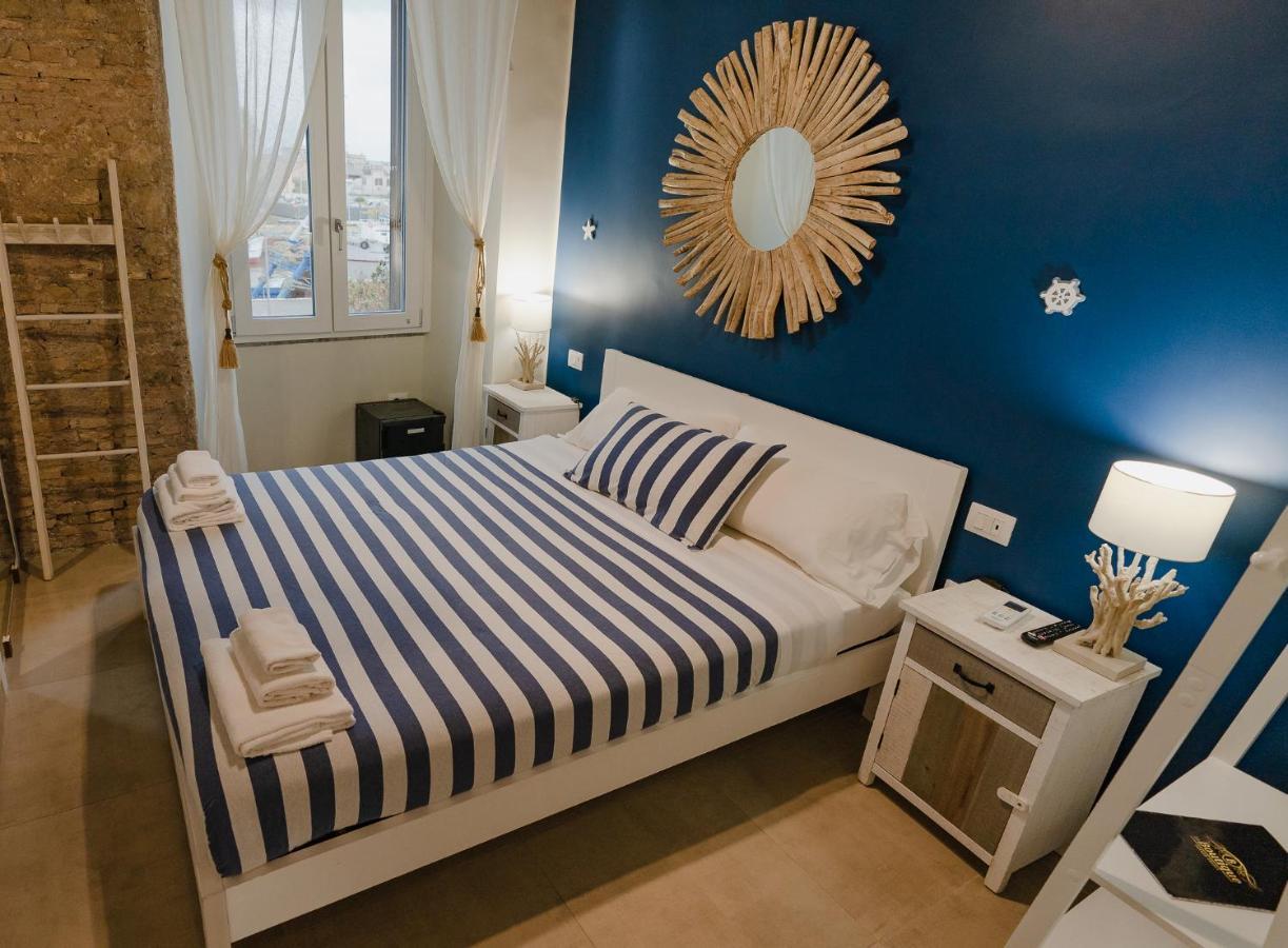Le Boutique Luxury Rooms Diffused In Historic Center Fiumicino Eksteriør bilde