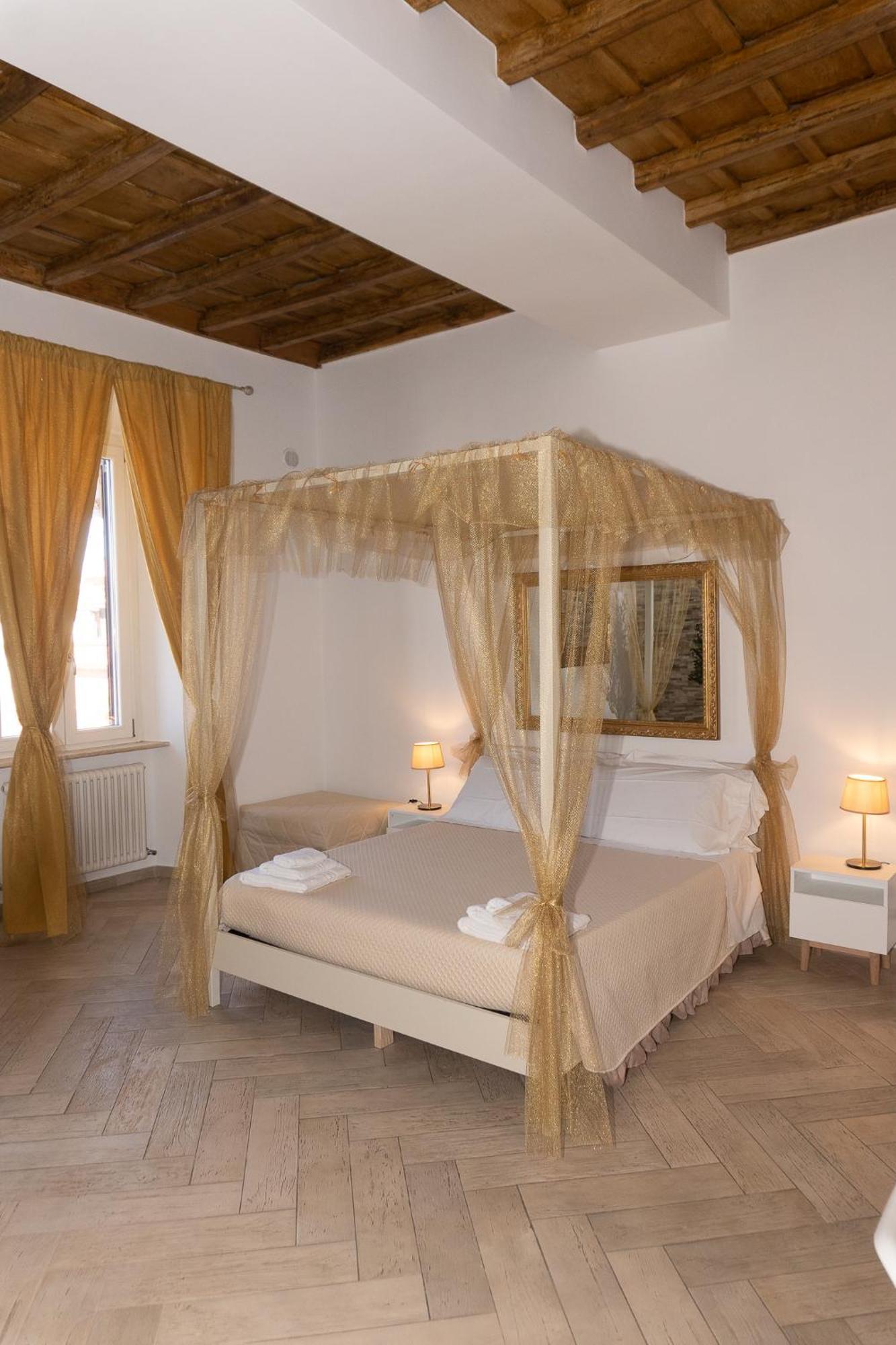 Le Boutique Luxury Rooms Diffused In Historic Center Fiumicino Eksteriør bilde