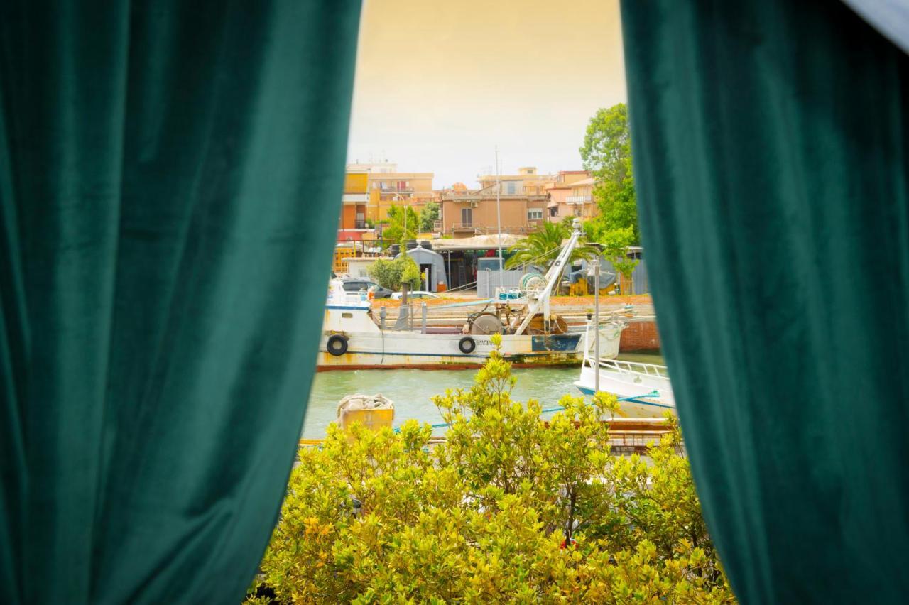 Le Boutique Luxury Rooms Diffused In Historic Center Fiumicino Eksteriør bilde